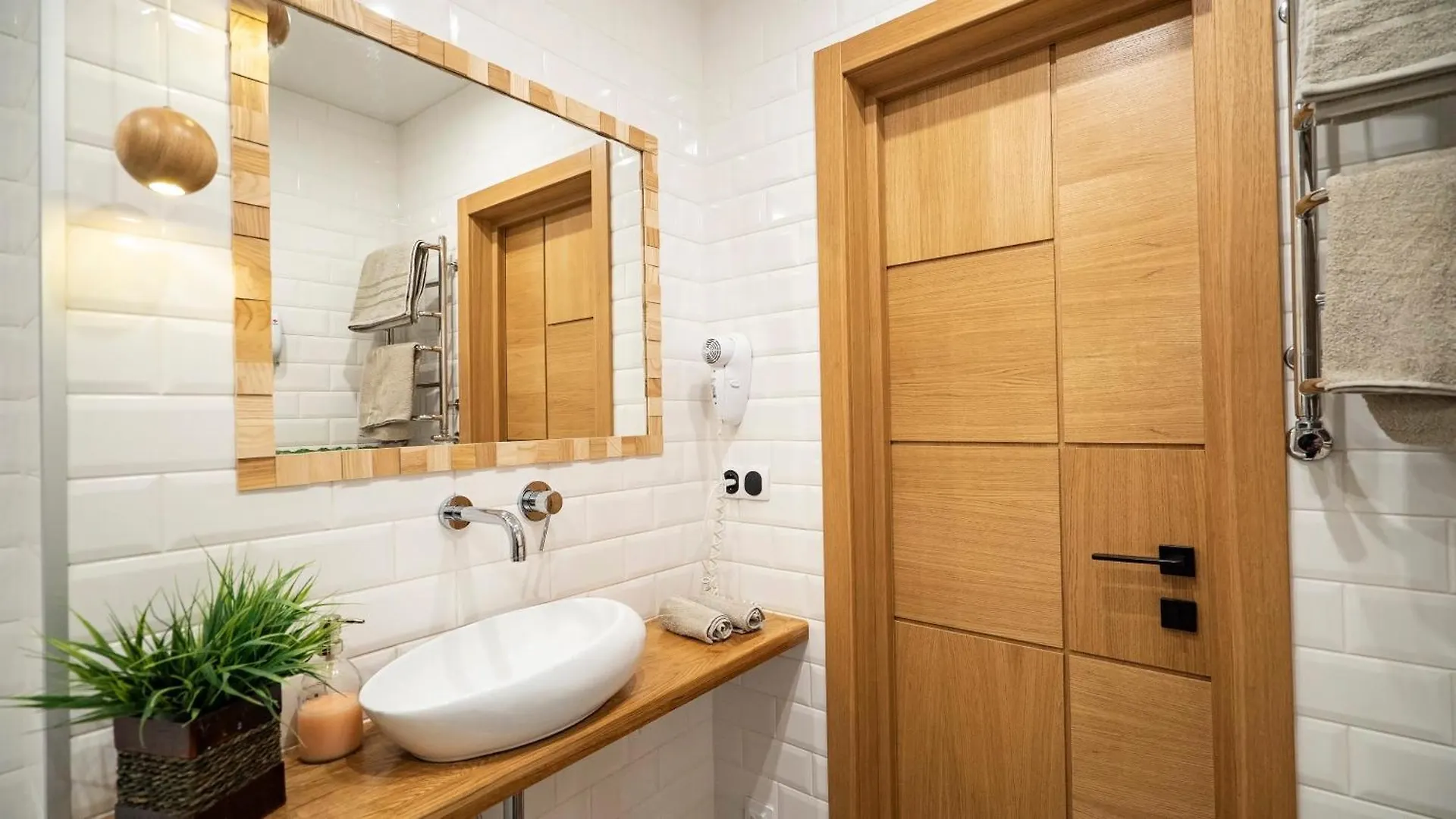 Loft Apartment Near Smart Plaza Polytech Kiev 0*,  Ucrânia